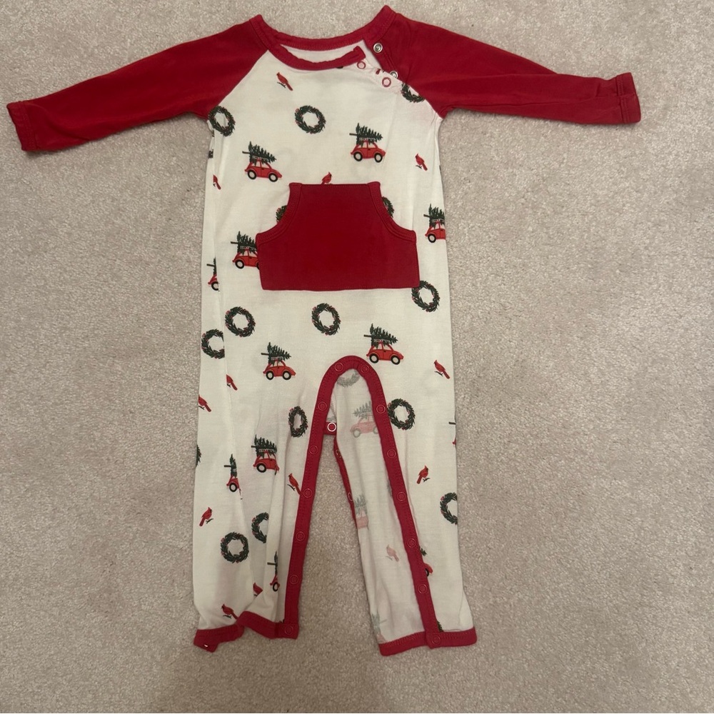 Kyte BABY 6-12 months Christmas Pajamas Red and White Romper with Red Trucks